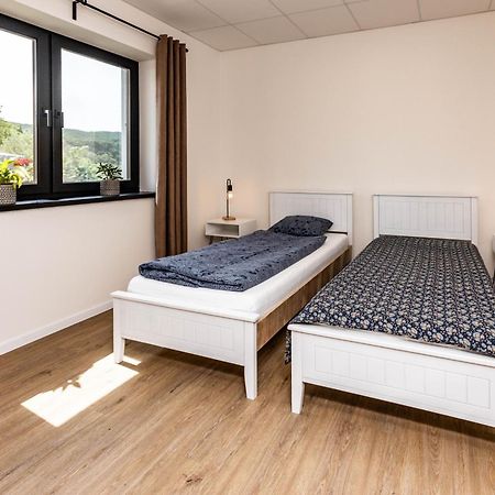 Sunny Apartment With Free Parking 兹沃伦 外观 照片