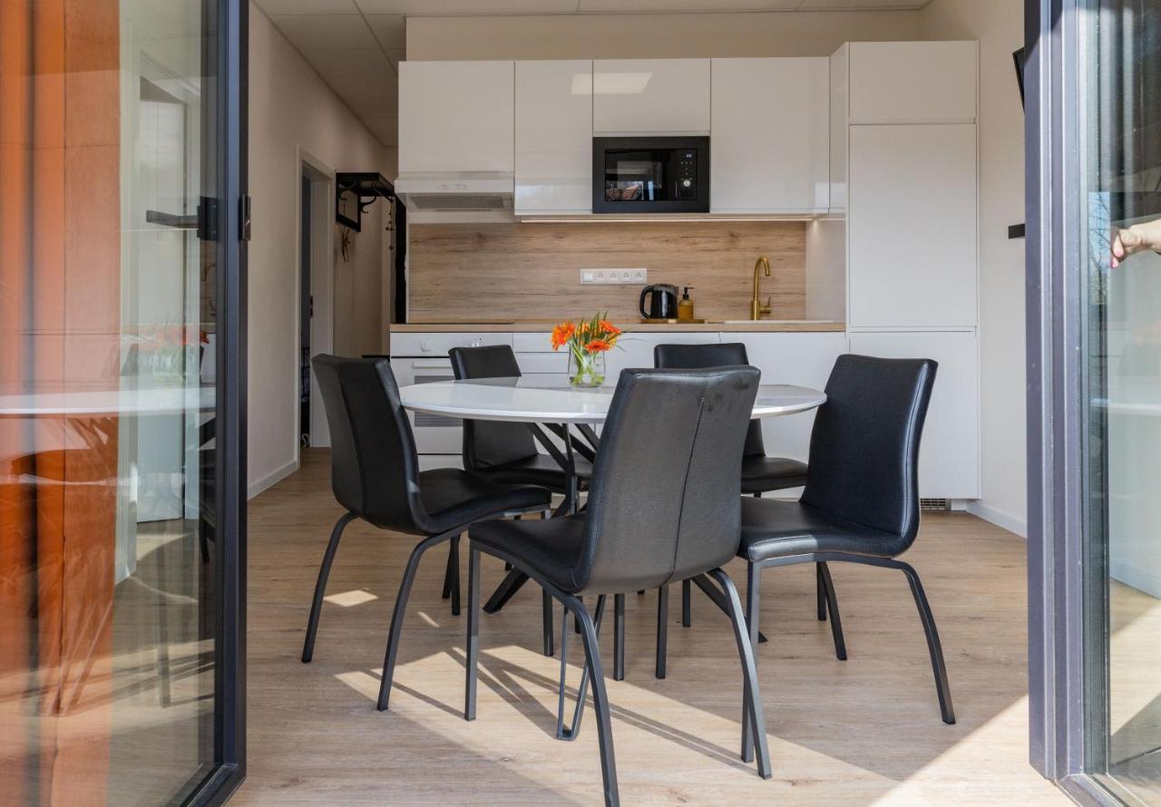 Sunny Apartment With Free Parking 兹沃伦 外观 照片