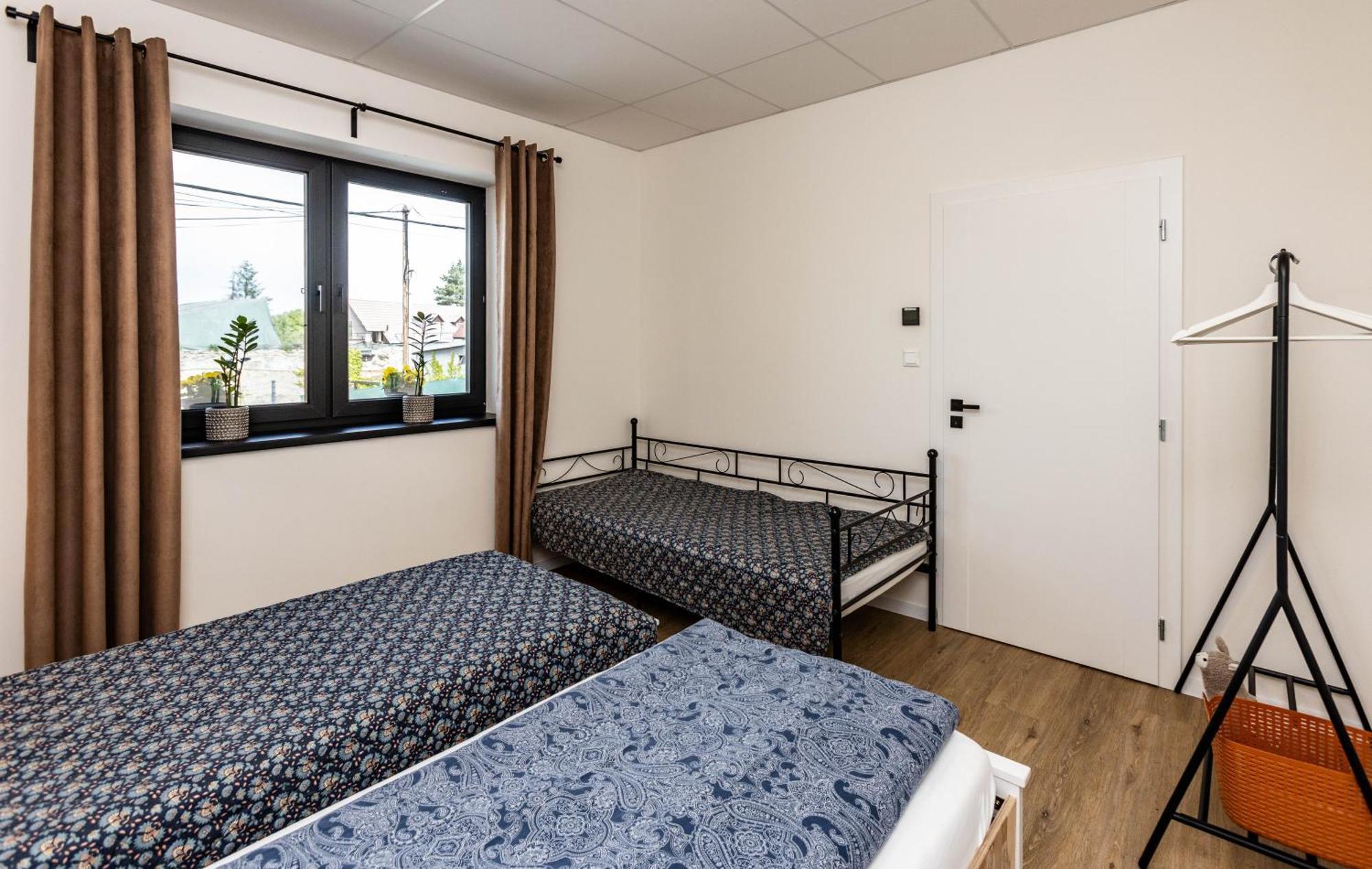 Sunny Apartment With Free Parking 兹沃伦 外观 照片